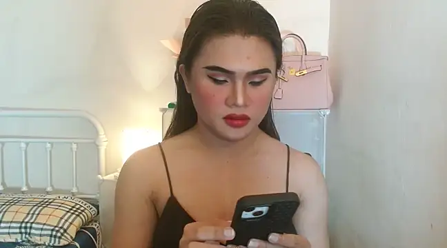 Snapshot of JustineBIGCUM chatting on 03/06/25, 11:03 JustineBIGCUM online show from 03/06/25, 11:03