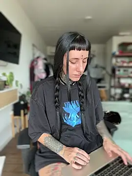 samisamsx online show from 10/16/25, 04:19
