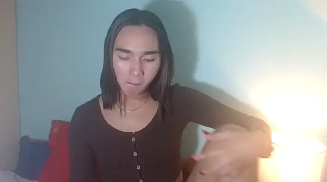 Snapshot of CasandraDiaz chatting on 12/19/24, 03:41 CasandraDiaz online show from 12/19/24, 03:41