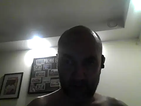 Snapshot of Bisuub chatting on 11/06/25, 09:37 Bisuub online show from 11/06/25, 09:37