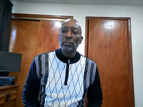 longdick4you8686 online show from 02/06/25, 07:07