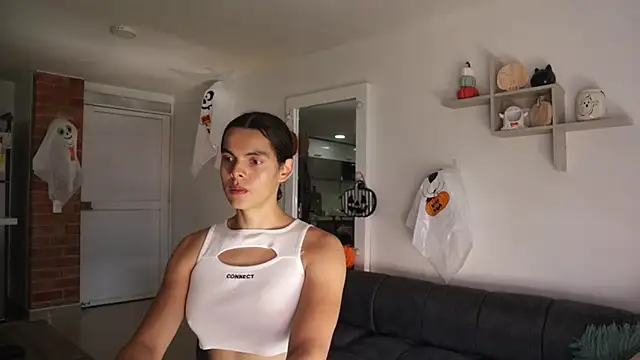  Vahos  online show from 10/29/25, 05:25