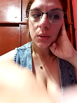 Snapshot of Natall--21 chatting on 01/08/25, 01:52 Natall--21 online show from 01/08/25, 01:52