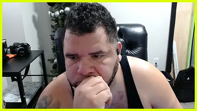 Snapshot of Gabihotxxx1 chatting on 01/03/25, 05:42 Gabihotxxx1 online show from 01/03/25, 05:42