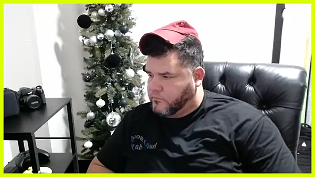 Snapshot of Gabihotxxx1 chatting on 01/06/25, 09:43 Gabihotxxx1 online show from 01/06/25, 09:43