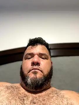 Snapshot of Gabihotxxx1 chatting on 10/28/25, 03:21 Gabihotxxx1 online show from 10/28/25, 03:21