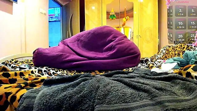 DomPanther69 online show from 02/03/25, 09:52