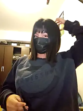 Snapshot of Latin_summer chatting on 12/13/25, 11:32 Latin summer online show from 12/13/25, 11:32