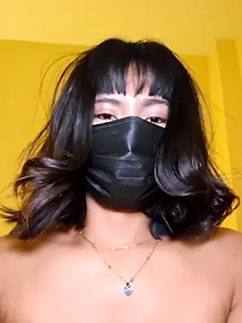 Snapshot of Latin_summer chatting on 12/18/25, 04:40 Latin summer online show from 12/18/25, 04:40