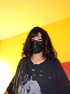 Snapshot of Latin_summer chatting on 02/06/26, 04:39 Latin summer online show from 02/06/26, 04:39