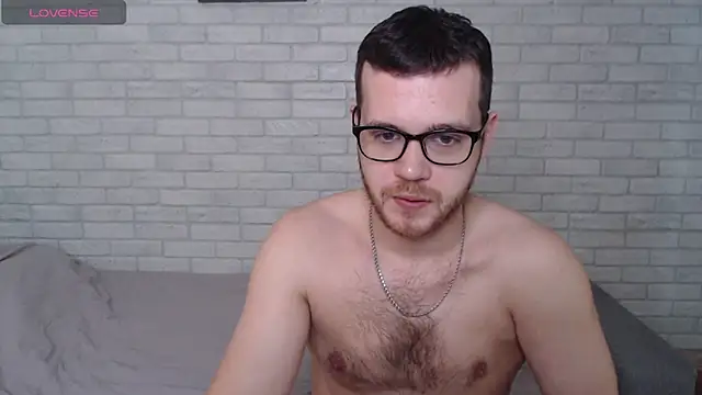 Snapshot of Alexxx_horny chatting on 06/03/26, 08:17 Alexxx horny online show from 06/03/26, 08:17