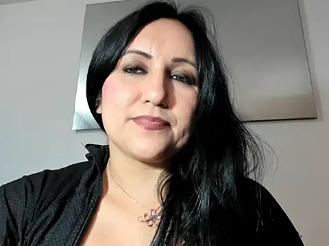 foxy-porn1 online show from 03/04/25, 11:32