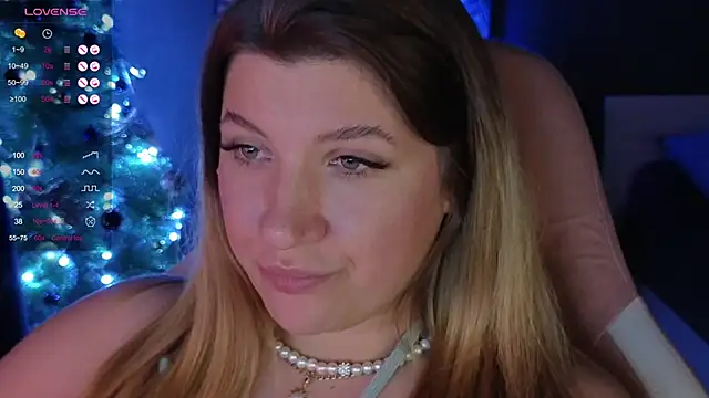 Snapshot of Fairy__Sofia chatting on 12/20/24, 11:00 Fairy  Sofia online show from 12/20/24, 11:00