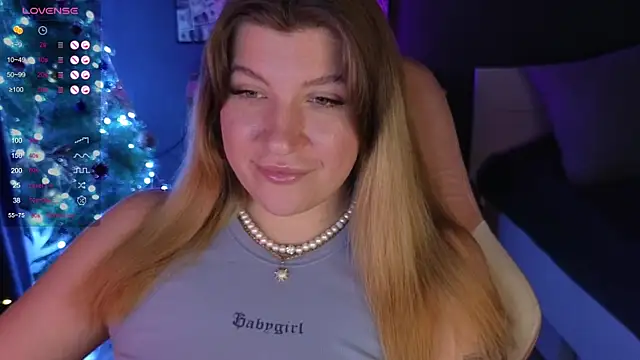 Snapshot of Fairy__Sofia chatting on 12/23/24, 08:22 Fairy  Sofia online show from 12/23/24, 08:22