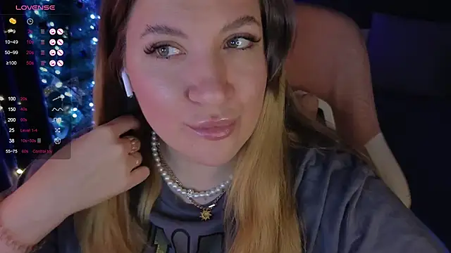 Snapshot of Fairy__Sofia chatting on 12/24/24, 08:22 Fairy  Sofia online show from 12/24/24, 08:22