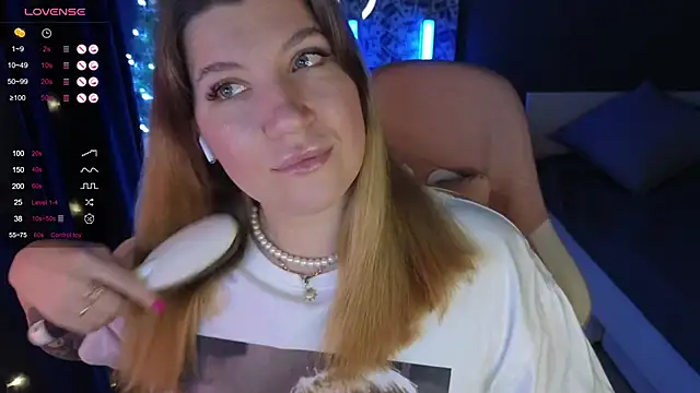 Snapshot of Fairy__Sofia chatting on 12/26/24, 08:18 Fairy  Sofia online show from 12/26/24, 08:18