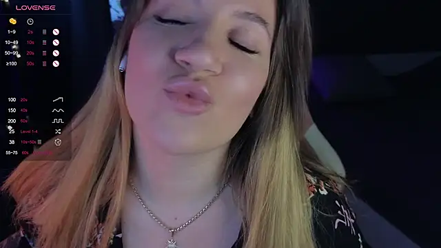 Snapshot of Fairy__Sofia chatting on 01/28/25, 08:36 Fairy  Sofia online show from 01/28/25, 08:36