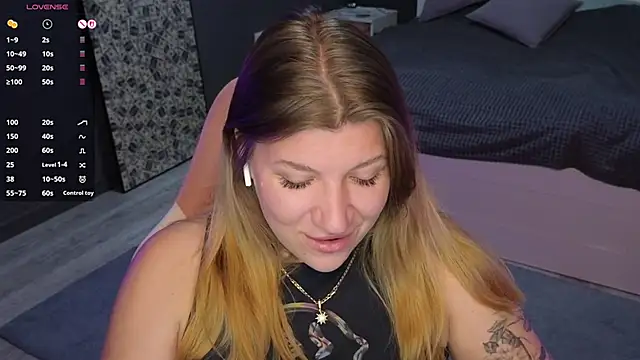 Snapshot of Fairy__Sofia chatting on 02/17/25, 08:19 Fairy  Sofia online show from 02/17/25, 08:19