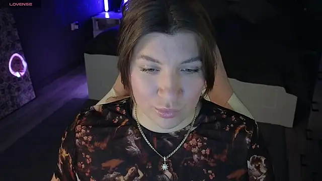 Snapshot of Fairy__Sofia chatting on 03/05/25, 08:21 Fairy  Sofia online show from 03/05/25, 08:21