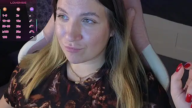 Snapshot of Fairy__Sofia chatting on 03/05/25, 11:28 Fairy  Sofia online show from 03/05/25, 11:28