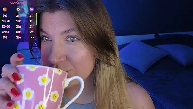 Snapshot of Fairy__Sofia chatting on 03/11/25, 11:23 Fairy  Sofia online show from 03/11/25, 11:23