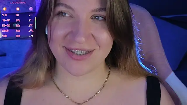 Snapshot of Fairy__Sofia chatting on 03/18/25, 02:37 Fairy  Sofia online show from 03/18/25, 02:37