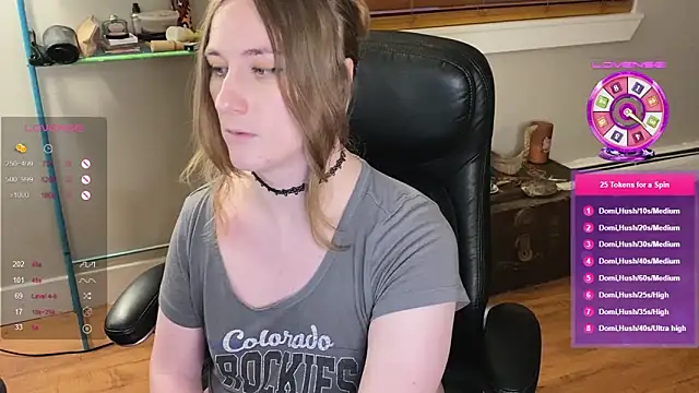 luluvaladon online show from 03/11/25, 01:26