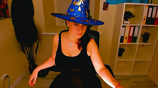 AnaMills online show from 10/29/25, 10:28