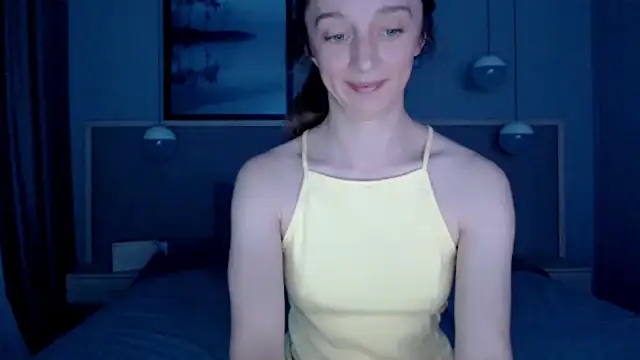 ShySchoolGirl online show from 09/14/25, 09:58