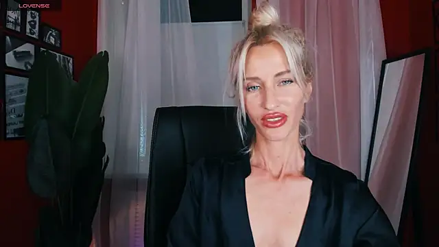 CindySw online show from 09/13/25, 10:37