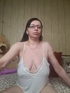 Amberhotqueen online show from 02/28/25, 08:42