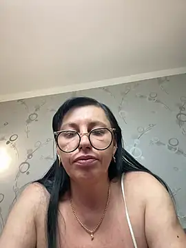 Snapshot of Amberhotqueen chatting on 07/27/26, 08:10 Amberhotqueen online show from 07/27/26, 08:10