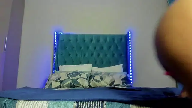 BlueberryDiamond online show from 01/18/25, 09:13