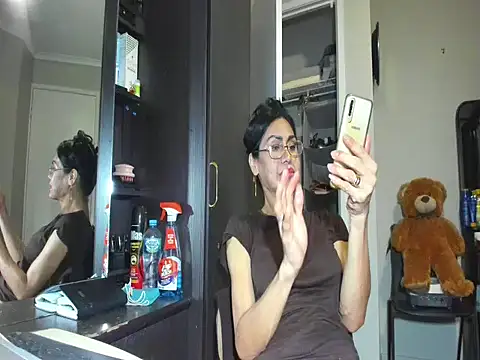 Angelchezcka online show from 04/13/26, 11:05