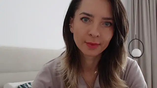 StyleSerene online show from 11/19/25, 10:37