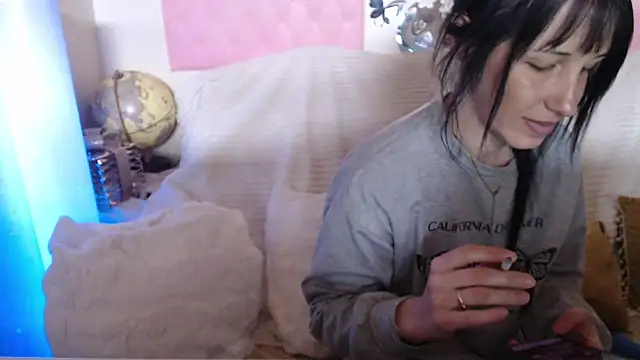 -carla- online show from 05/11/26, 03:18