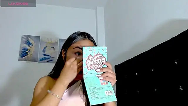 Snapshot of Kylie_loveee chatting on 02/28/26, 10:00 Kylie loveee online show from 02/28/26, 10:00