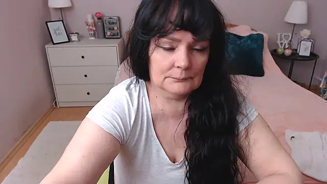 Snapshot of LeveMe2Nightt chatting on 05/30/26, 12:02 LeveMe2Nightt online show from 05/30/26, 12:02