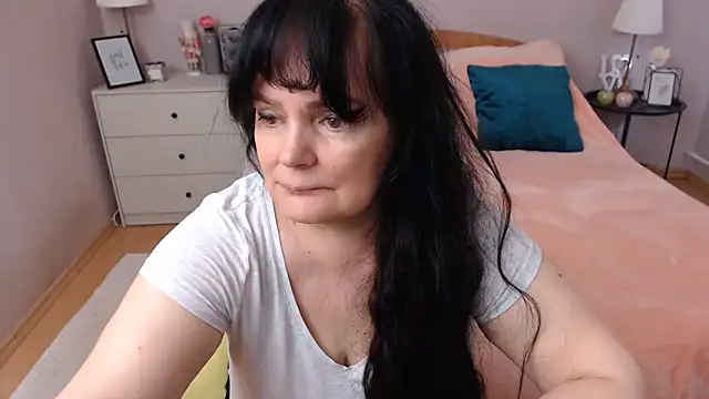 Snapshot of LeveMe2Nightt chatting on 06/04/26, 12:11 LeveMe2Nightt online show from 06/04/26, 12:11