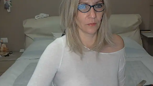 Snapshot of -K-- chatting on 01/25/25, 04:46 -K-- online show from 01/25/25, 04:46