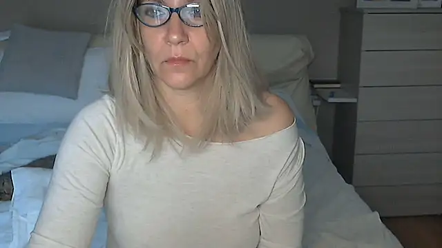 Snapshot of -K-- chatting on 03/12/25, 10:05 -K-- online show from 03/12/25, 10:05