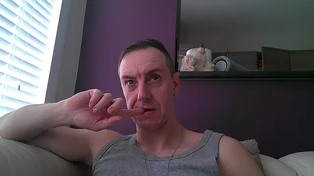 ploki2180 online show from 02/23/25, 09:55