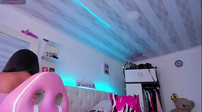 briitany hot online show from 03/06/25, 01:46