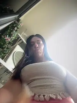 LilliThelo online show from 10/18/25, 12:24