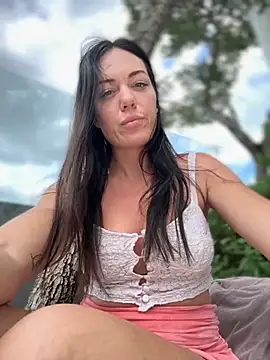 LilliThelo online show from 10/23/25, 07:18