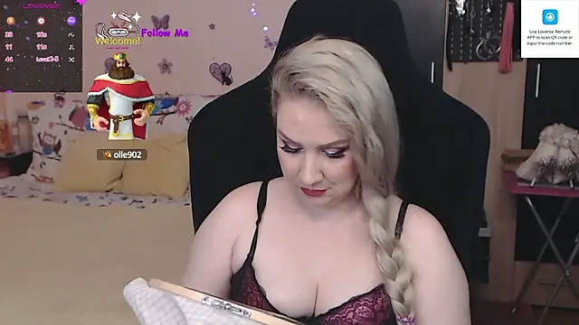 Snapshot of MissLexyGold chatting on 12/07/24, 04:25 MissLexyGold online show from 12/07/24, 04:25