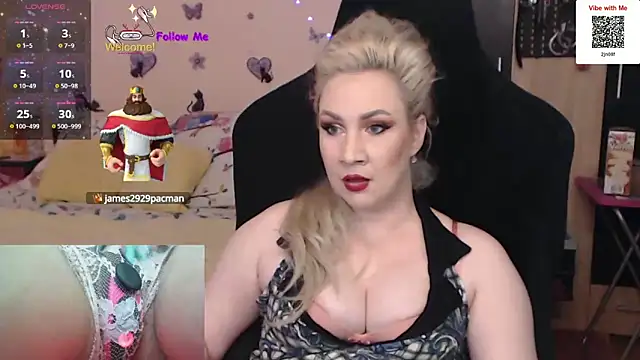 Snapshot of MissLexyGold chatting on 01/12/25, 03:25 MissLexyGold online show from 01/12/25, 03:25