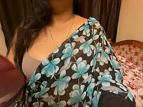 Snapshot of Love_4Sex chatting on 02/13/25, 05:48 Love 4Sex online show from 02/13/25, 05:48