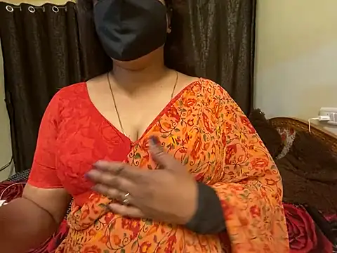 Snapshot of Love_4Sex chatting on 02/25/25, 08:36 Love 4Sex online show from 02/25/25, 08:36