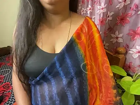 Snapshot of Love_4Sex chatting on 03/11/25, 09:45 Love 4Sex online show from 03/11/25, 09:45